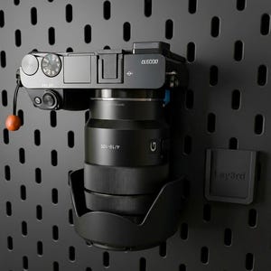 Camera Mount Dock for IKEA Skadis & Uppspel Pegboard, Arca-Swiss Compatible Quick Release Holder