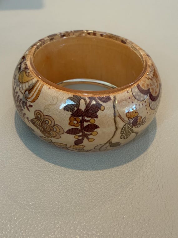 Vintage Lucite Chunky Floral Bangle Bracelet