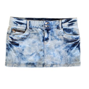 Y2K Micro Mini Denim Skirt Blue Jean Skirt 00s Mini Party Grunge Skirt 2000s Acid Wash Denim Mini Skirt Vintage Low Rise Mini Jean Skirt  M