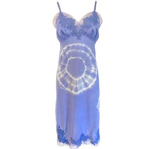 50&#39;s 60&#39;s Slip Dress Tie Dye Lace  Slip Dress Blue White Hand Dyed Romantic Vintage Lingerie 60&#39;s Dress Hipster Bohemian Festival Size -M