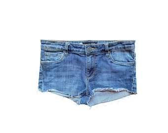 Y2K Denim Shorts Low Waisted Blue Jean Short Y2k Short Shorts Grunge Vintage 2000s  Denim Jean Shorts Vintage Low Rise Waist Size 4- Small/S