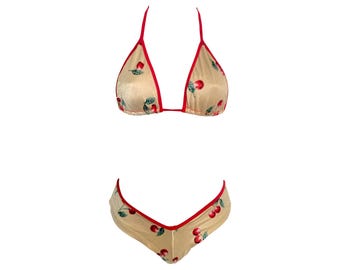 Y2Kビキニセット CHERRY ツーピース レッド ゴールド ホルターネック水着 2000年代水着セット ボヘミアン ヴィンテージ レトロ ローライズ チーキーボトム - M