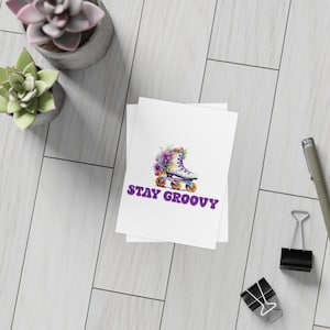 Bleib Groovy Rollschuhlaufen Thema Postkarte | Postkarten Set | Spass Briefpapier Set | Personalisierte Grüße | Freundschafts Notes | Vintage-Vibe