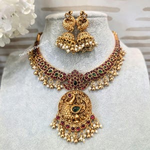 Antique Gold Kemp Stone Necklace Set, South Indian necklace with earring, Temple jewellery, Ruby red green wedding jewelry, Guttapusalu bead