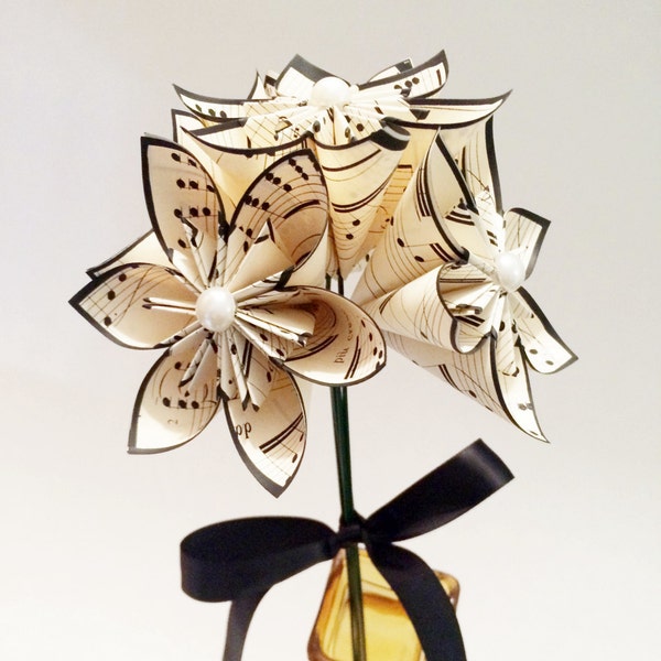 5 Stiel Noten Papierblumen - sofort versandfertig, handgemachtes Jubiläumsgeschenk, Hochzeitsdekor, Origami Blumen, kleiner Papierstrauß