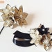 see more listings in the Boutonnieres / Corsages section