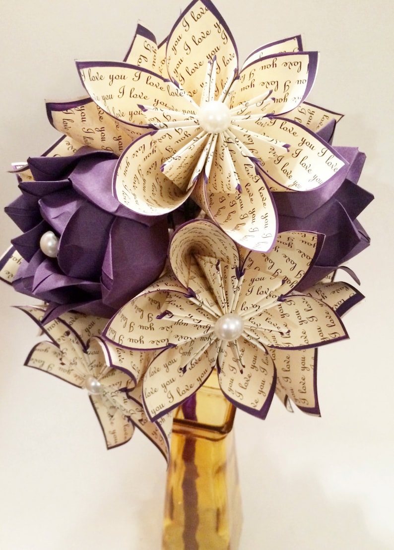 A LA VENTA Paper Flowers & Roses Love Dozen Jarrón incluido, regalo de primer aniversario único, Ramo de flores de papel, Origami de flores de amor imagen 3