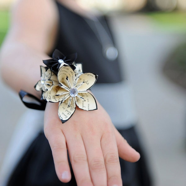 Origami Papierblume Handgelenk gewickelte Corsage - handgemachtes Accessoire für Abschlussball, Braut, Brautjungfern, Mutter der Braut, Abschlussfeier Andenken