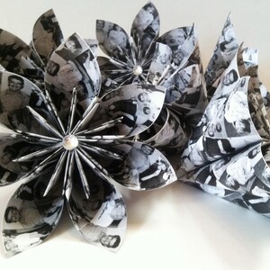 Memoria fiori-set di 6 fiori di carta di grandi dimensioni, foto famiglia, regalo di anniversario, decorazioni di nozze, decorazione domestica, regali per lei, in memoria,