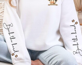 Sudadera de cuello redondo Highland Cow: mezcla de algodón Gildan 18000, diseño de despachador y personal de primera respuesta