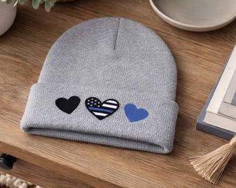 Gorro de punto con forma de corazón de la Línea Azul Delgada / Gorro de punto con mensaje de apoyo a las fuerzas del orden / Regalo para esposas de policías / Apoyo a personal de primera respuesta / Gorro bordado con puños