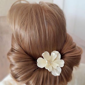 Large Ivory Bridal Hair Pins – Handmade Polymer Clay Flower Hair Accessories for Brides