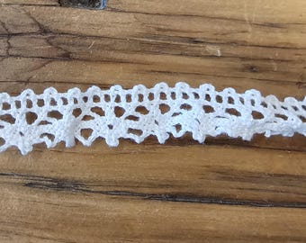 3/4" vintage crochet lace sold by the yard