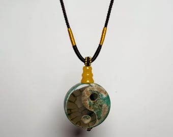 Colgante Yin Yang de ágata natural vintage: collar de amuleto taoísta