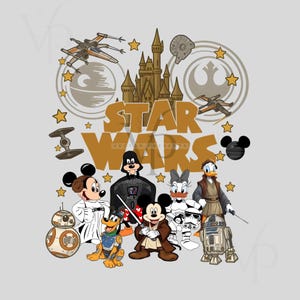 Pode incluir: Um gráfico com personagens da Disney em trajes de Star Wars. Mickey Mouse segura um sabre de luz, com Darth Vader, Margarida e outros. O logotipo de Star Wars está no centro, com ilustrações de estrelas e naves espaciais.