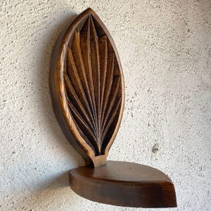 Hand Carved Wooden Wall Shelf with Leaf Motif – Rustic Decorative Wall Bracket