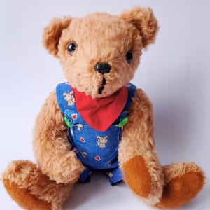 Osito musical vintage de mohair. Caja de música de cuerda. Peluche de algodón. Juguete de mediados de siglo. Alemán, años 50.