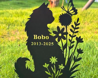 Gepersonaliseerde kat herdenkingspaal met bloemen, aangepaste metalen grafmarkering voor tuin of begraafplaats, cadeau huisdierverlies, eerbetoon langharige kat