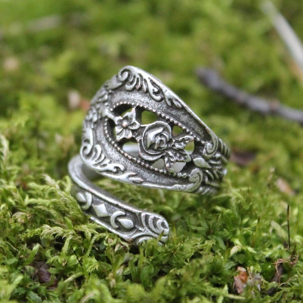 Bee Spoon Ring - Etsy