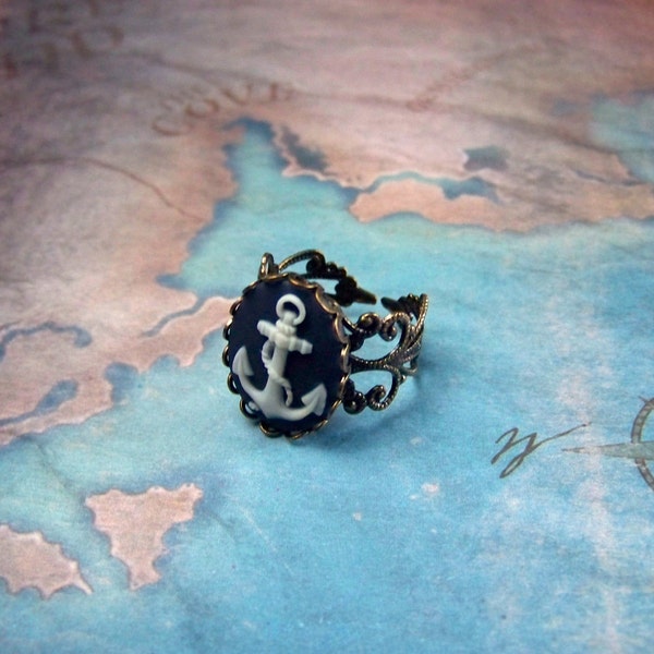 Lolita Anchor Cameo Ring - Brass