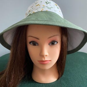Beautiful Floral Stylish Sun Hat!