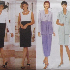 Pode incluir: Um padrão de costura para três vestidos diferentes. O padrão é para os tamanhos 8-12 e é da marca Butterick. Os vestidos são todos até o joelho e têm um design simples e elegante.