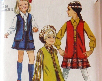 SALE - Girls Vintage Sewing Pattern - Lined Vest, Blouse, Skirt and Bell Bottom Pants - Simplicity 8428 - Size 10, Breast 28 1/2