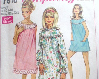 Vintage 1960s Simplicity 7910 - Misses Nightgown and Bloomers - Size Small (8-10), Bust 31 1/2-32 1/2 - UNCUT