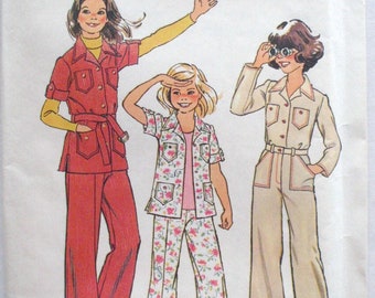 Simplicity 7034 - Preteen Girls Shirt Jacket and Fly Front Pants - 1970s Sewing Pattern - Size 10, Bust 28 1/2 - Uncut