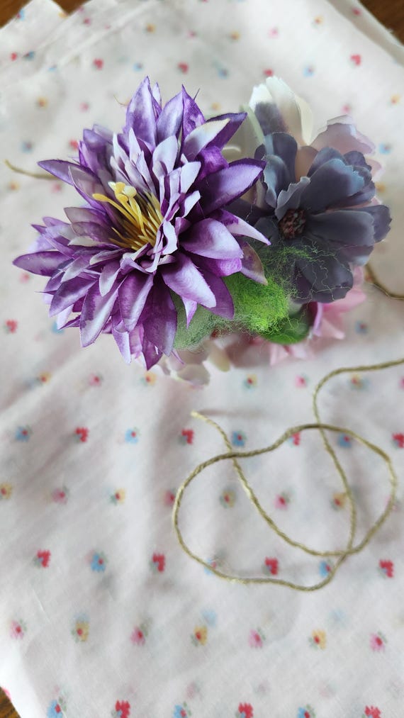 Hair clip with fabric flowers and felted wool