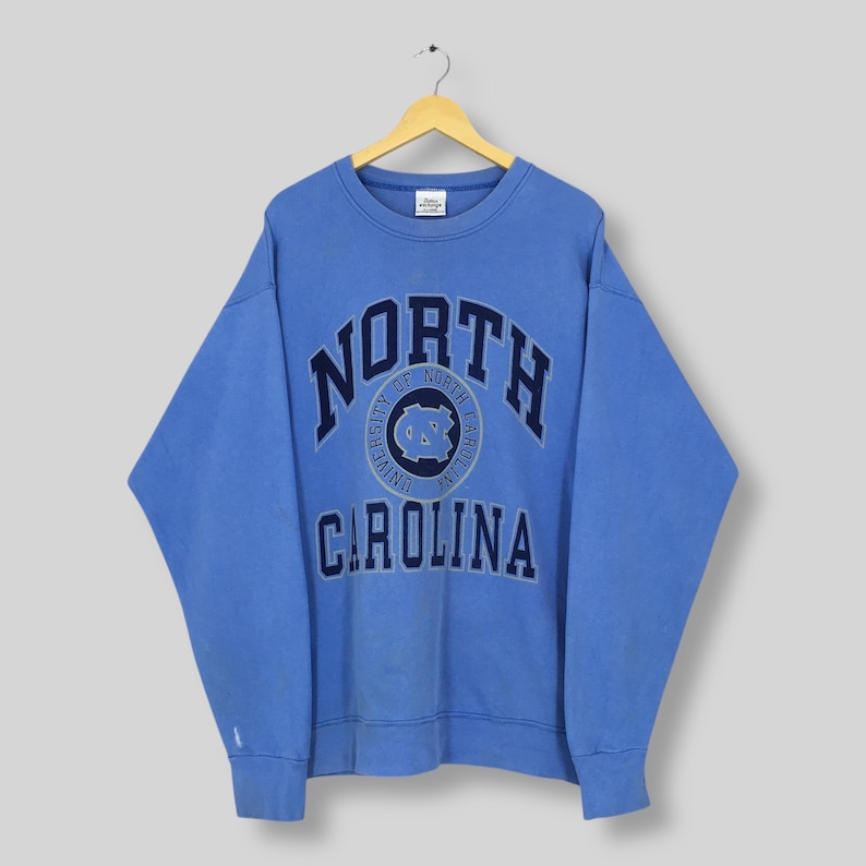 Vintage University of North Carolina blå tröja XL UNC Tar Heels stavade logotyp tröja North Carolina Tar Heels NCAA Crewneck XL bild 1
