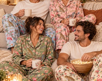 Pigiama personalizzato con stampa animalier, set pigiama floreale personalizzato con nome per uomo e donna, pigiama botanico vintage, pigiama per coppie, regalo per lei e per lui