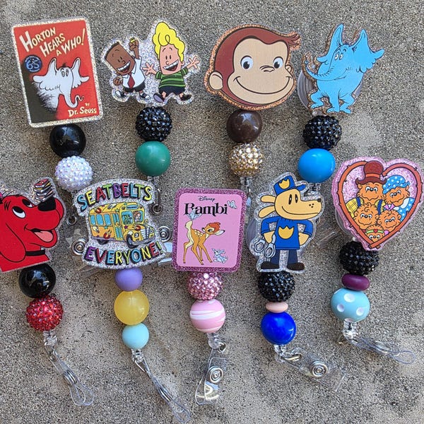 Portatarjetas de identificación de cuento vintage, portatarjetas para maestros, Osos Berenstain, Clifford, Dr. Seuss