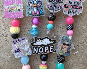 Divertente porta badge retrattile con perline, regalo per infermiere e insegnanti