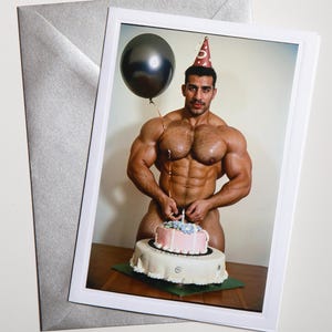 Tarjeta de cumpleaños - TAREK (Fantasía masculina sensual - Gay - Homoerótica - LGBTQ)