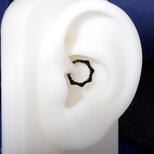 Black Titanium Flower Ring | Gothic Septum Clicker | Floral Conch Earring | Dark Romantic Piercing | Witchy Daith Earring| Halloween Septum