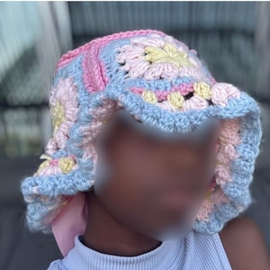 Crochet flower bucket hat