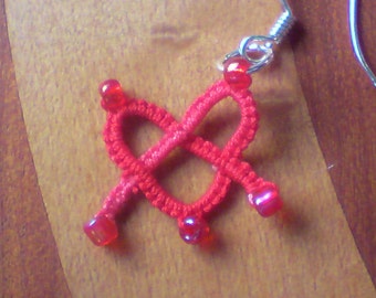 Tatted lace celtic heart earrings Knot My Heart red varigated