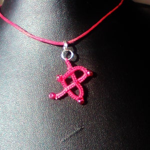 Celtic tatted lace necklace Knot My Heart image 4