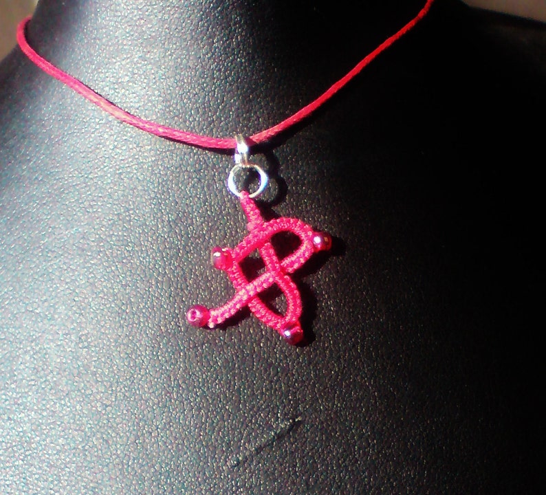 Celtic tatted lace necklace Knot My Heart image 4