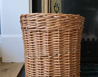 Cesta de papel tejida para desechos