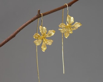 S999 Silver Phoenix-Tail Flower Hook Earrings: Lightweight Minimalist Jewelry