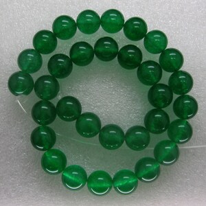 16 Inch Strand Green Jade Smooth Round Beads 12mm