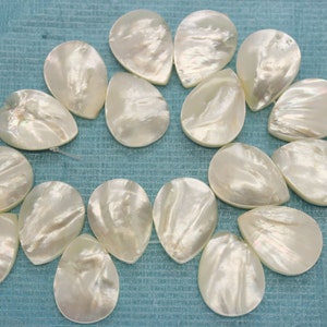 Full Strand Ivory White Mother of Pearl Teardrop Shaped Beads 40 Pcs