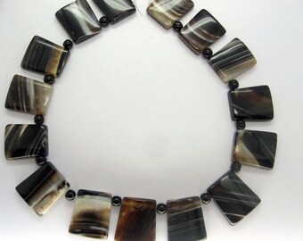 Full Strand Black White Lace Agate Trapezoid Beads 25x23mm - 14.5 Inch Strand