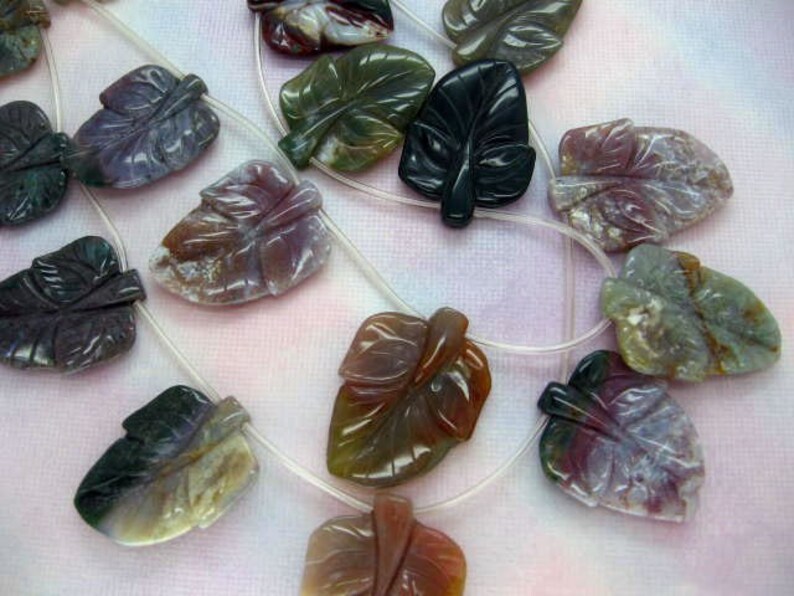 10 Pcs Large Fine Carved Leaf Indian Agate Gemstone Beads 16 Inch Strand image 3