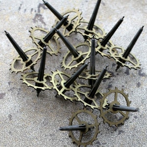Vintage clock brass gears -- set of 10 -- D5