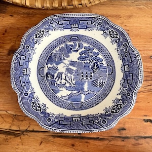 Antique Wedgwood & Co Blue Willow Plate - Unicorn Mark - Vintage Scalloped Edge Willow Pattern Earthenware - Blue and White Transferware