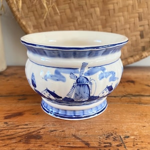 Vintage Handpainted Delft Blue Windmill & Floral Planter – Signed and Numbered Dutch Blue White Pottery Cachepot