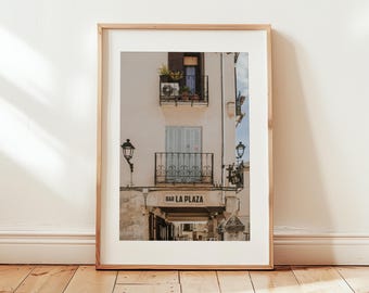 Utskrivbar väggkonst med Spanien, rustik fönsterkonst för resor, väggkonst för hemmabar, fotografitryck, utskrivbar reseaffisch, arkitekturväggkonst